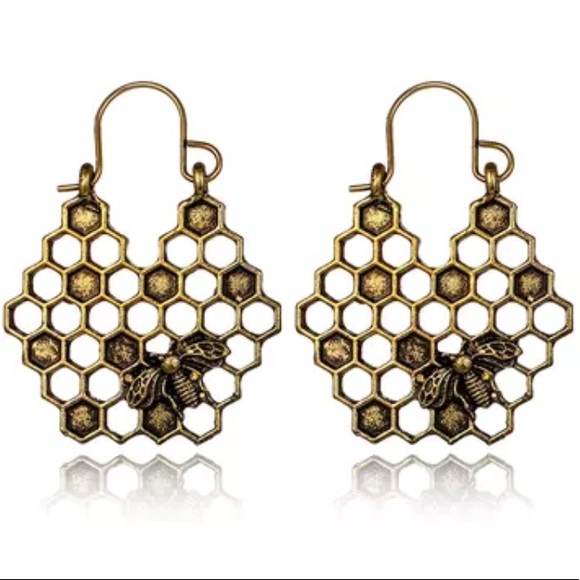 🐝 2/$24 “Bea” Golden Honeycomb Earrings 🐝 - Picture 2 of 2